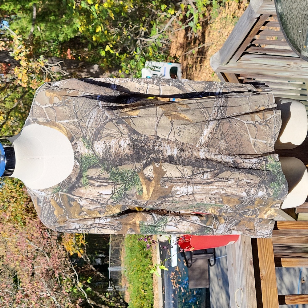 Ladies long sleeve camo t-shirt, scoop neck, Game Winner, sz XL
